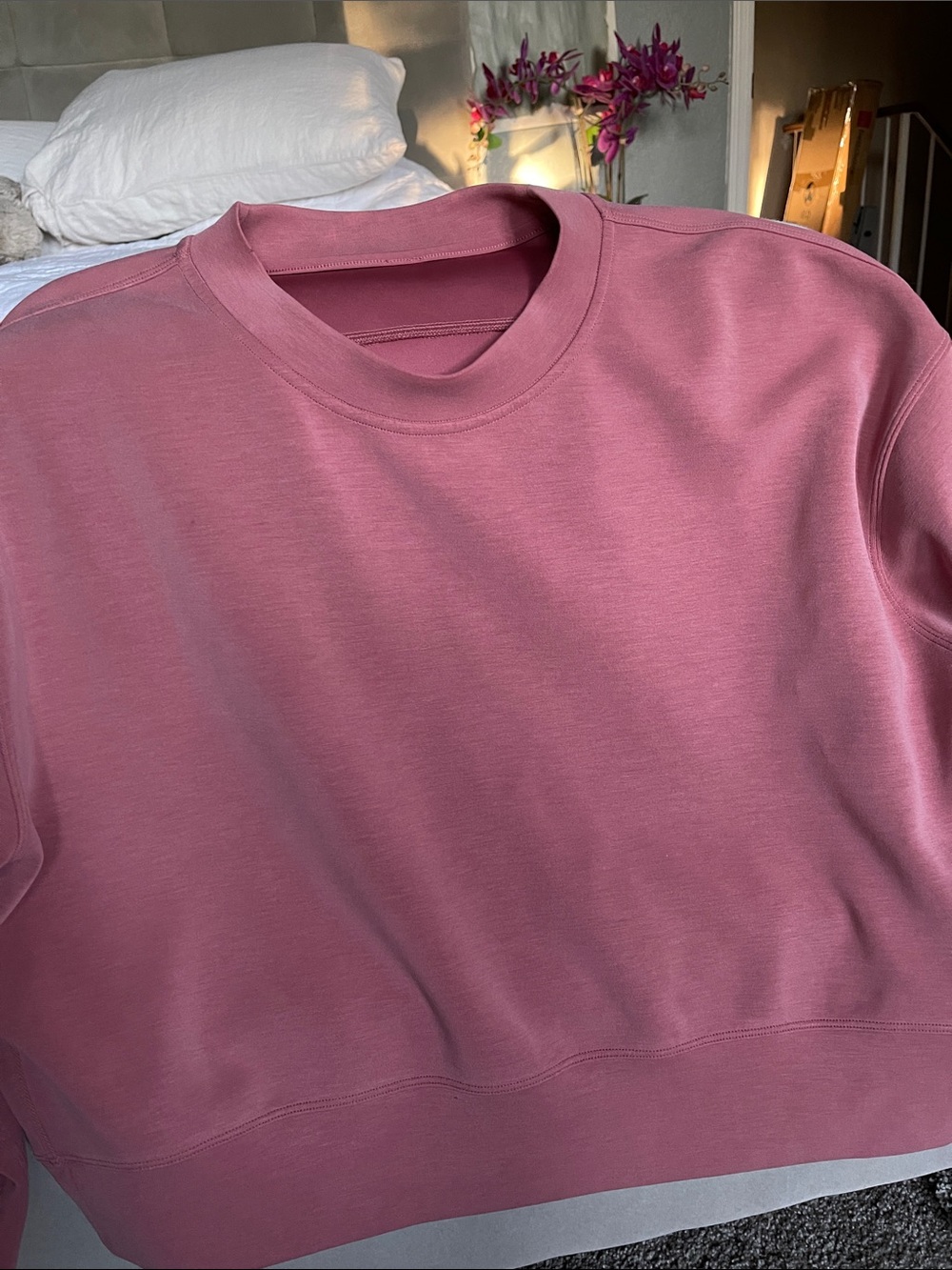 Great condition Lululemon  Softstreme Perfectly Oversized Cropped Crew sz 6